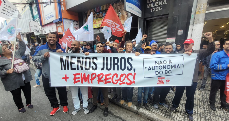 Manifestacaojurosbaixosja1606