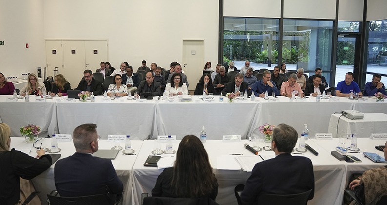 Mesa sobre emprego abre negociação com a Fenaban