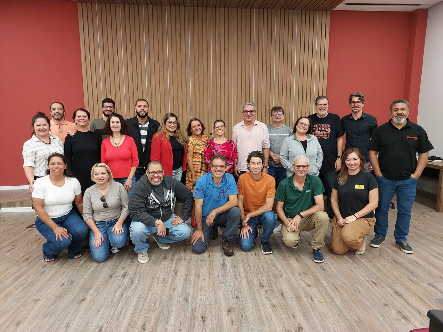 grupo da reuniao de trabalho do ramo finaceiro 26 5 23 1536x1152